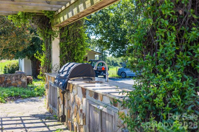 6350 Roscoe Road, Denton, NC 27239
