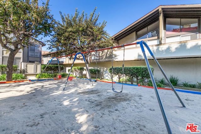 803 W 232nd Street C, Torrance, CA 90502