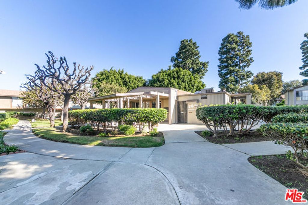 803 W 232nd Street C, Torrance, CA 90502