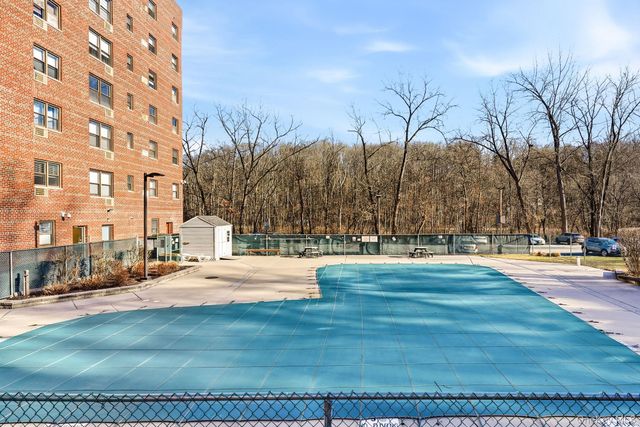 50 Barker Street 233, Mount Kisco, NY 10549