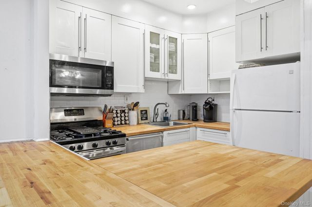 50 Barker Street 233, Mount Kisco, NY 10549