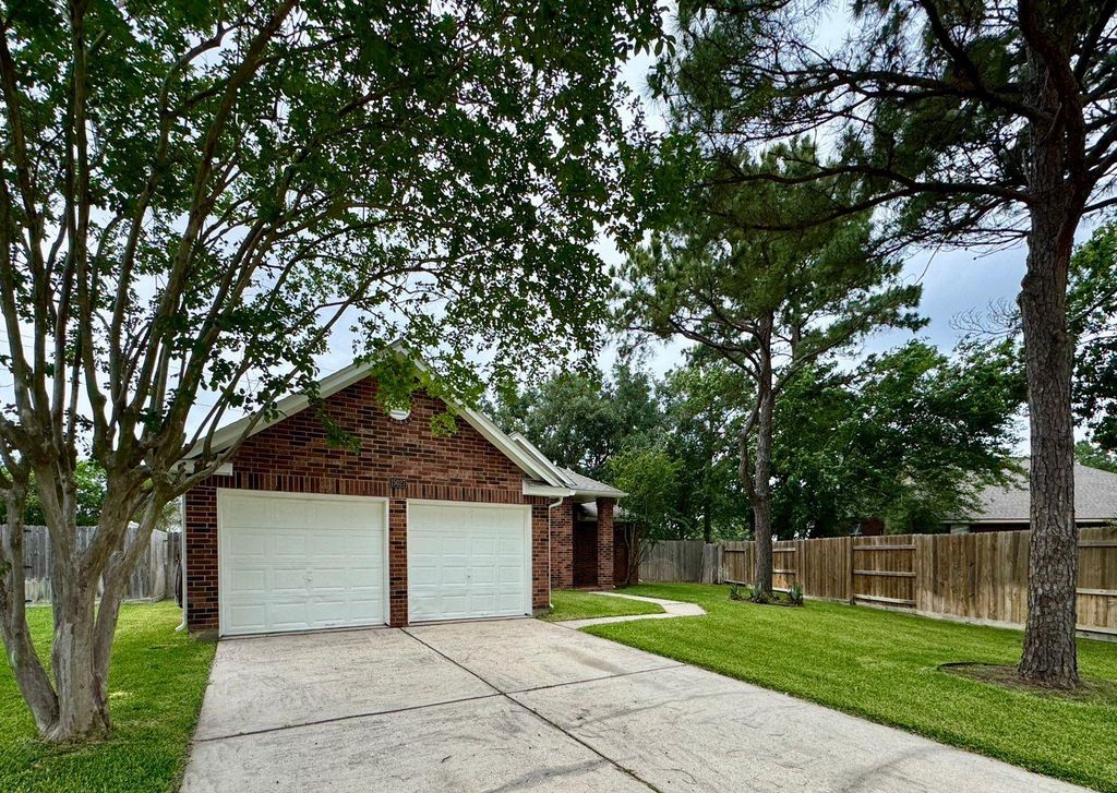 15027 Winding Black Cherry Lane, Cypress, TX 77433