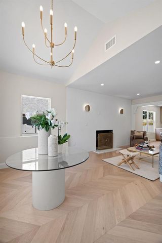 422 24TH STREET N, St Petersburg, FL 33713