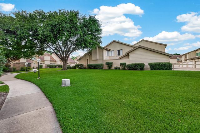 3152 Windchase Boulevard 456, Houston, TX 77082