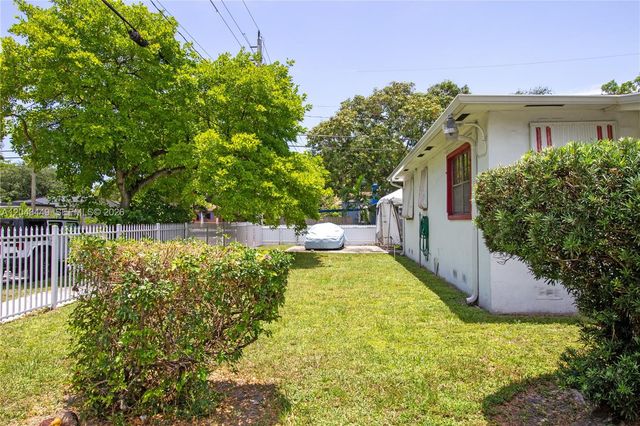 1000 NW 47th St, Miami, FL 33127
