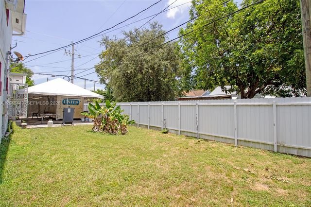 1000 NW 47th St, Miami, FL 33127