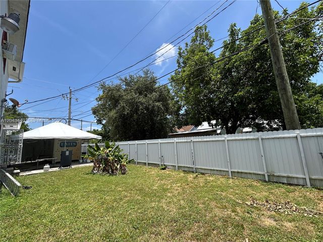 1000 NW 47th St, Miami, FL 33127