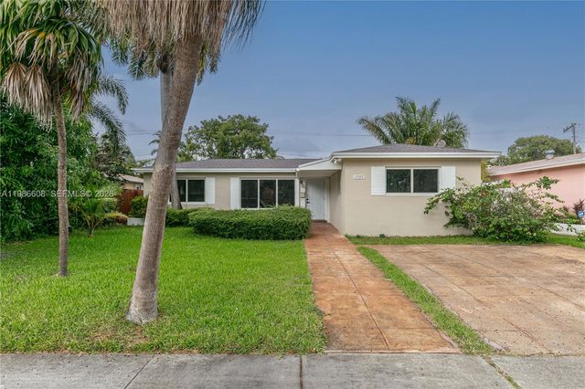 1507 Harding St, Hollywood, FL 33020