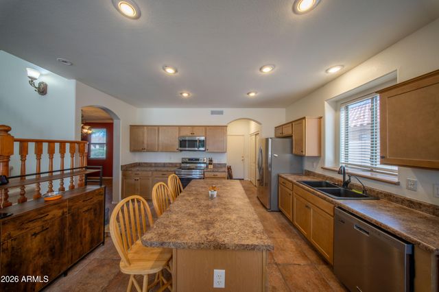 11433 E PETERSON Avenue, Mesa, AZ 85212