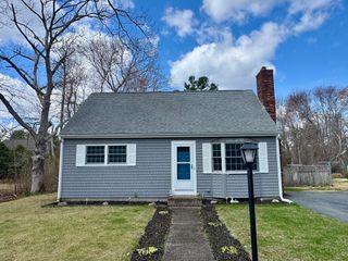 69 Morton Avenue, Dartmouth, MA 02747
