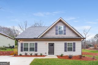 6850 Sawnee Terrace, Gainesville, GA 30506