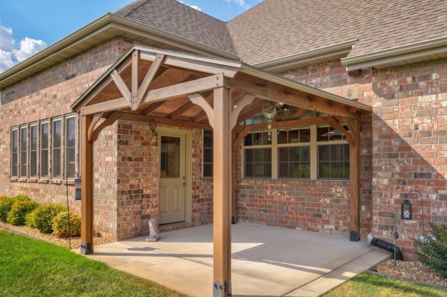 912 W Sole Drive, Nixa, MO 65714