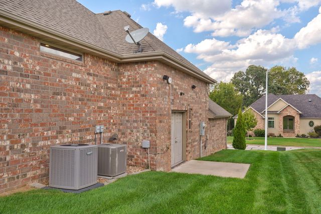 912 W Sole Drive, Nixa, MO 65714