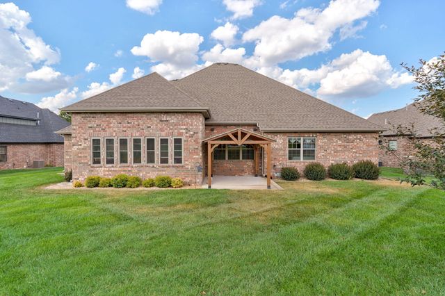 912 W Sole Drive, Nixa, MO 65714
