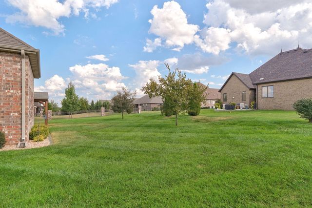 912 W Sole Drive, Nixa, MO 65714