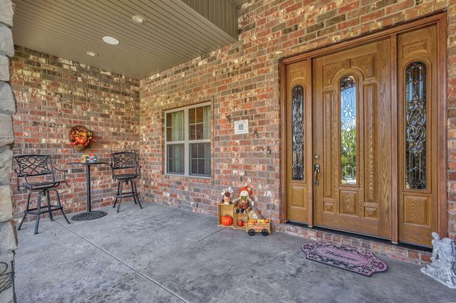 912 W Sole Drive, Nixa, MO 65714