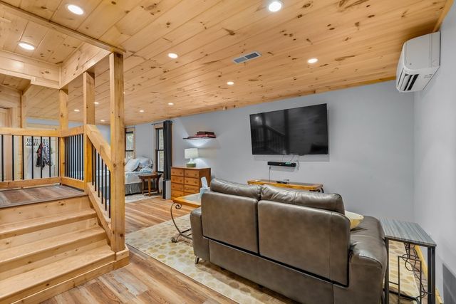 214 Dickerson Drive, Ellijay, GA 30536