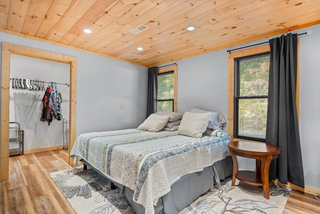 214 Dickerson Drive, Ellijay, GA 30536