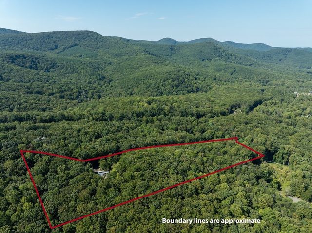 214 Dickerson Drive, Ellijay, GA 30536