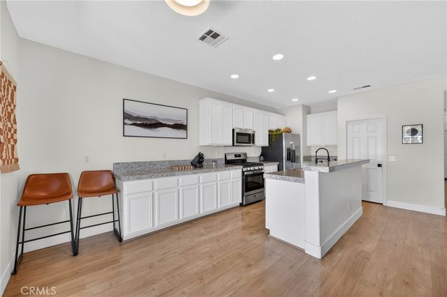 31081 Cedar Oak Road, Menifee, CA 92584