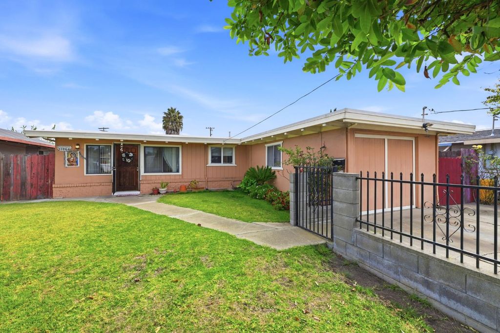 27864 Mandarin Ave, Hayward, CA 94544