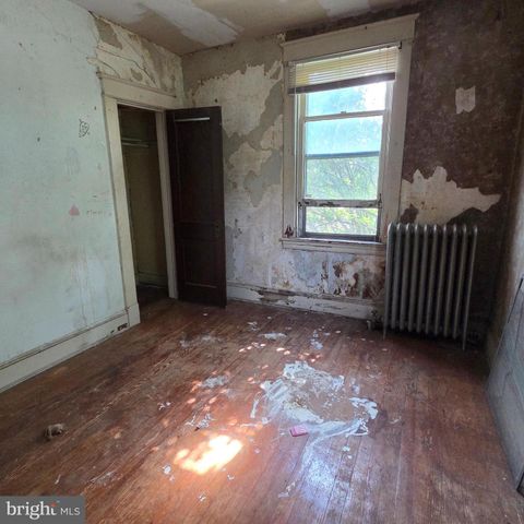 1701 DUNDALK AVE, Baltimore, MD 21222