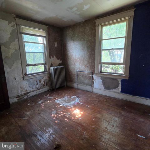 1701 DUNDALK AVE, Baltimore, MD 21222