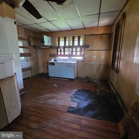 1701 DUNDALK AVE, Baltimore, MD 21222