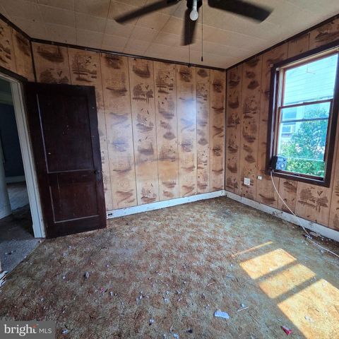 1701 DUNDALK AVE, Baltimore, MD 21222