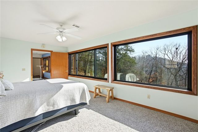 70 Pleasant Ridge Drive, Holiday Island, AR 72631