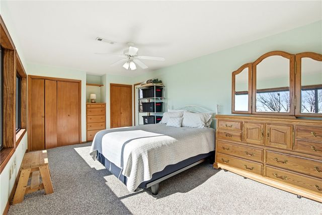 70 Pleasant Ridge Drive, Holiday Island, AR 72631