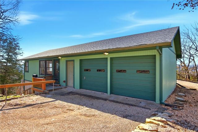 70 Pleasant Ridge Drive, Holiday Island, AR 72631