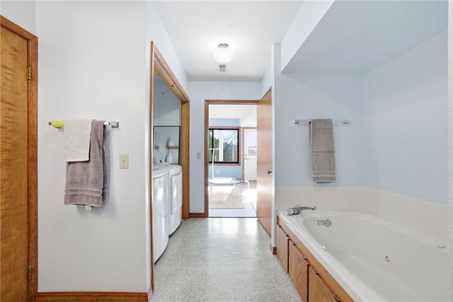 70 Pleasant Ridge Drive, Holiday Island, AR 72631