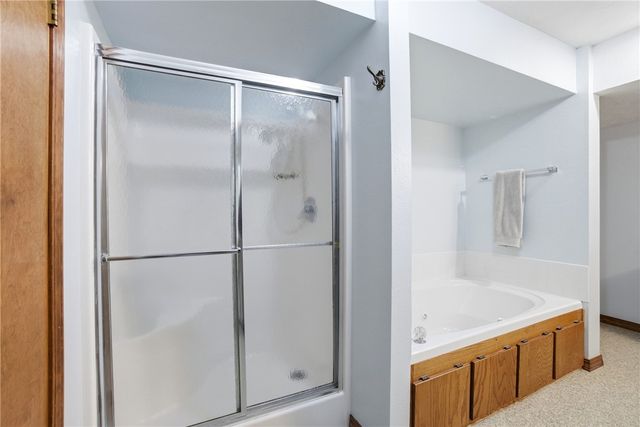 70 Pleasant Ridge Drive, Holiday Island, AR 72631