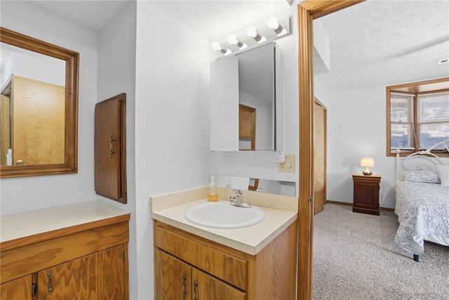 70 Pleasant Ridge Drive, Holiday Island, AR 72631