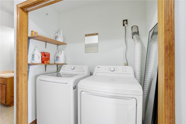 70 Pleasant Ridge Drive, Holiday Island, AR 72631