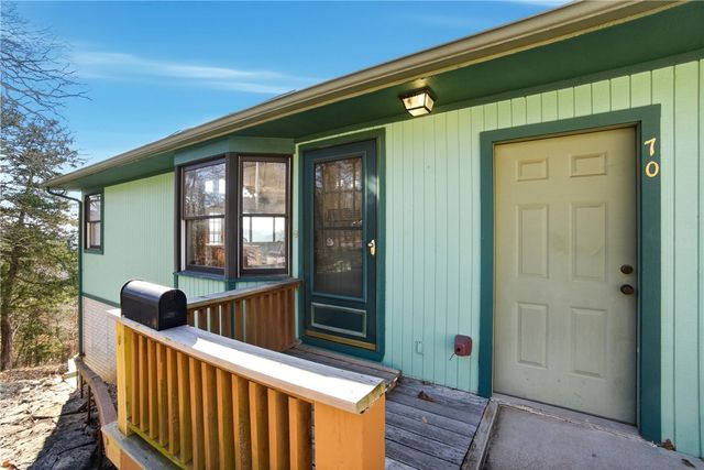 70 Pleasant Ridge Drive, Holiday Island, AR 72631