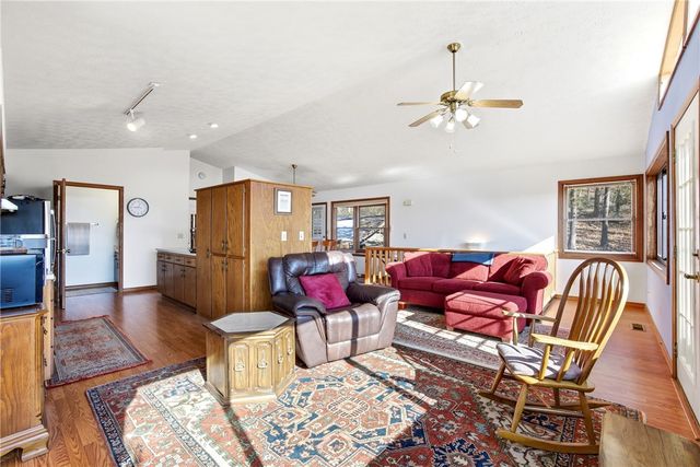 70 Pleasant Ridge Drive, Holiday Island, AR 72631