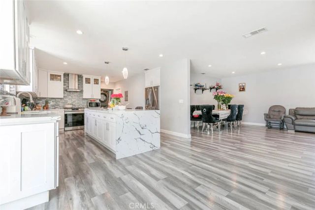 11024 Peoria Street, Sun Valley, CA 91352