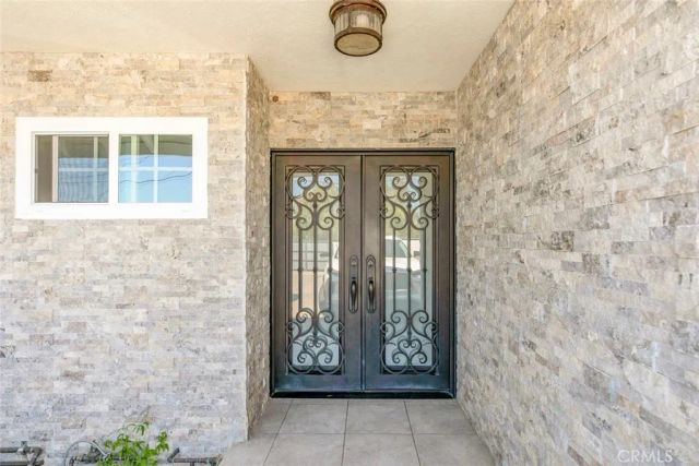 11024 Peoria Street, Sun Valley, CA 91352