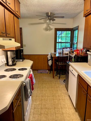 417 S SWAIN Avenue, Bloomington, IN 47401