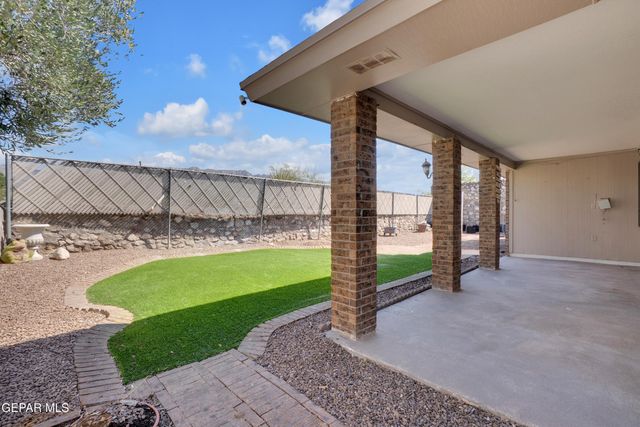 658 BLUFF CANYON Circle, El Paso, TX 79912