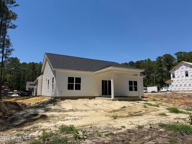 41 Peach Court, Burgaw, NC 28425