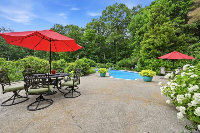 14 Terra Mar Drive, Huntington Bay, NY 11743