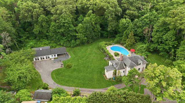 14 Terra Mar Drive, Huntington Bay, NY 11743