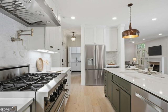 2700 Woodland Brook Lane SE, Atlanta, GA 30339