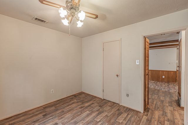 702 Fouts Drive, Irving, TX 75061