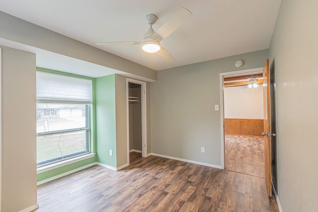 702 Fouts Drive, Irving, TX 75061