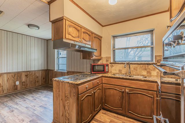 702 Fouts Drive, Irving, TX 75061