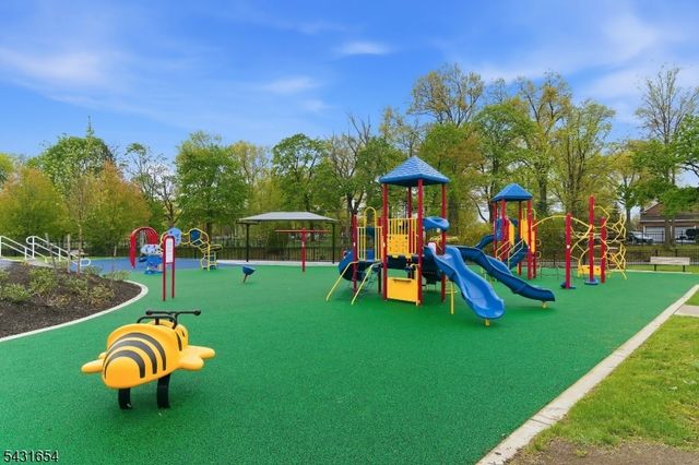 11 Gregory Ter, Morristown Town, NJ 07960